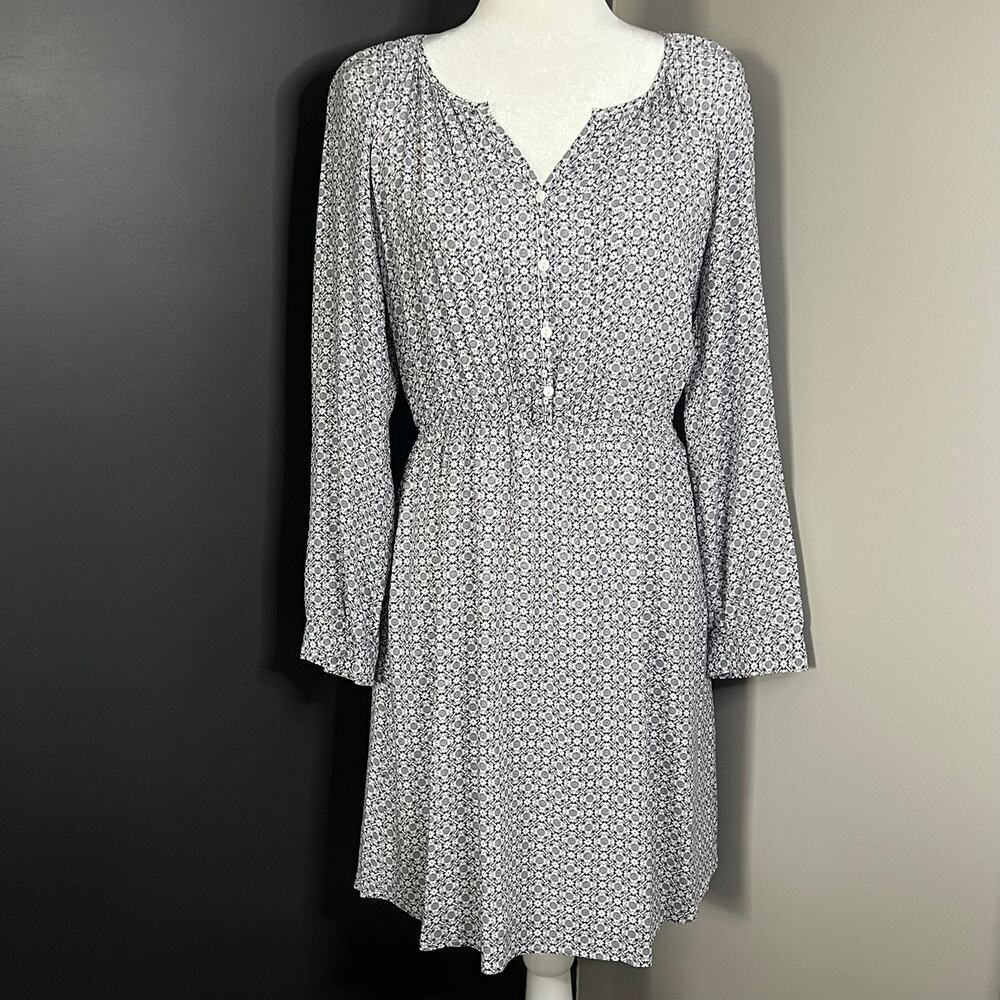 41Hawthorn Woman’s Lightweight Long Sleeve Pullover Navy‎ White Dress- Size M